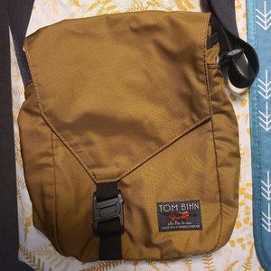 Tom Bihn small cafe bag coyote parapack